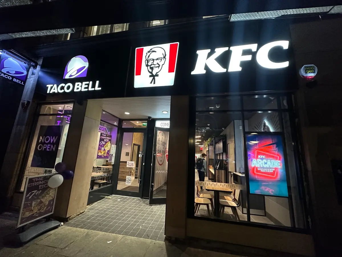 Taco Bell photo (photo 4 of 7)
