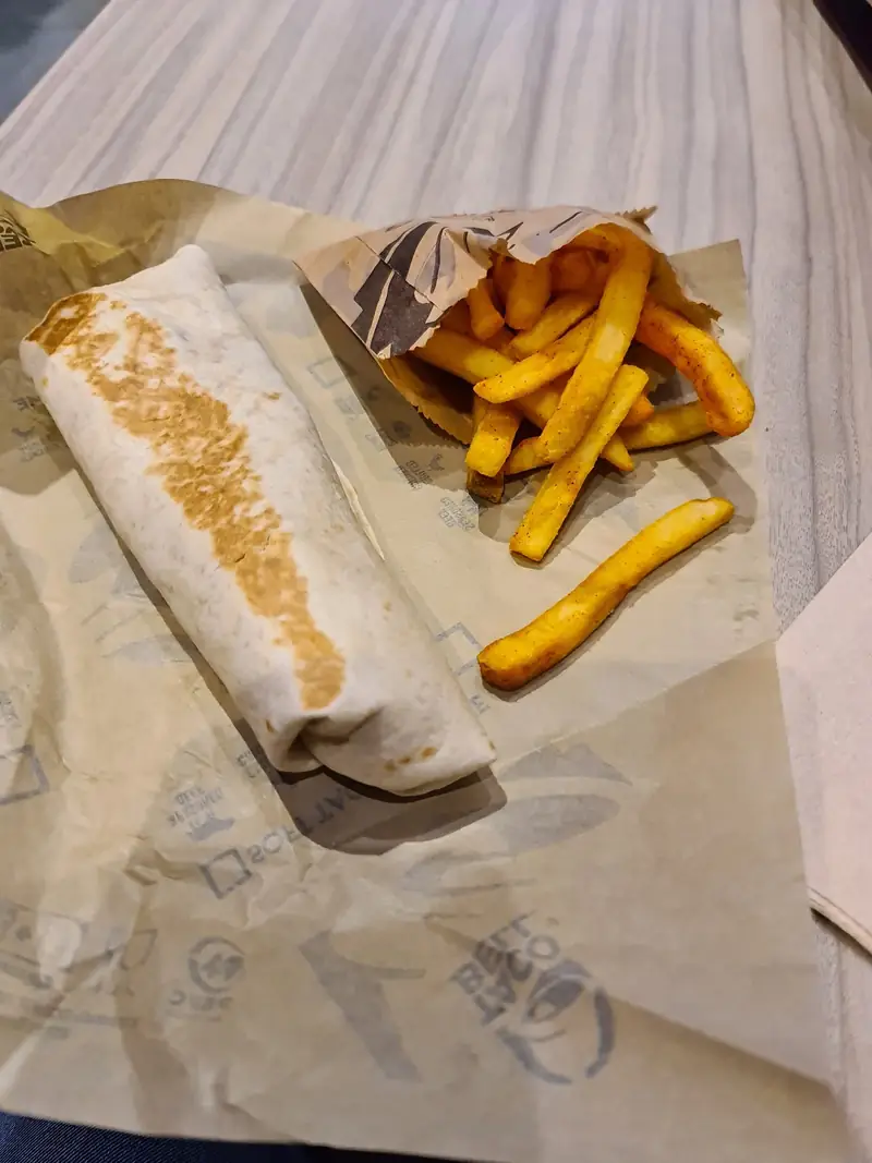Taco Bell photo (photo 3 of 7)
