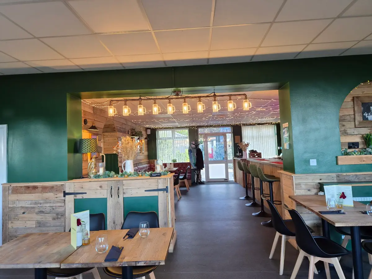 Friends Bistro photo (photo 2 of 3)