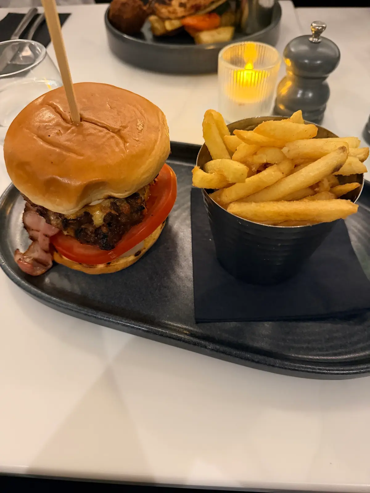 Bond Restaurant & Cocktail Bar