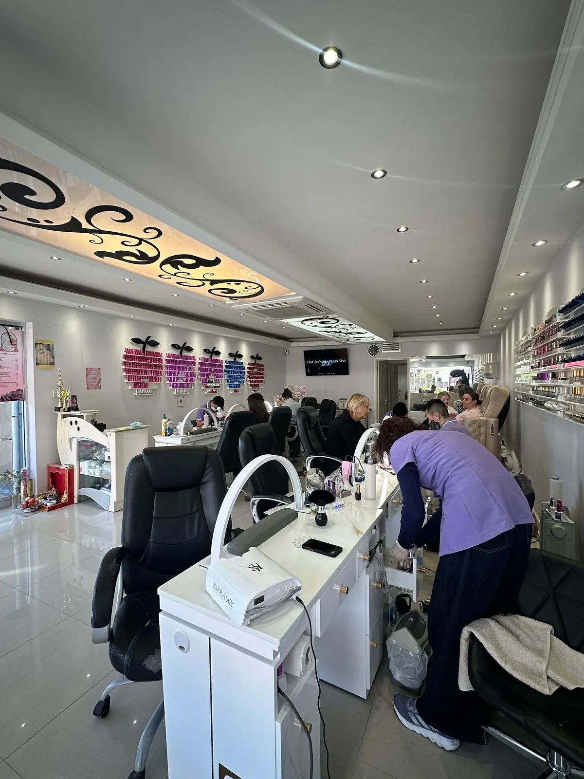 Elegant Nails Spa photo (photo 2 of 3)