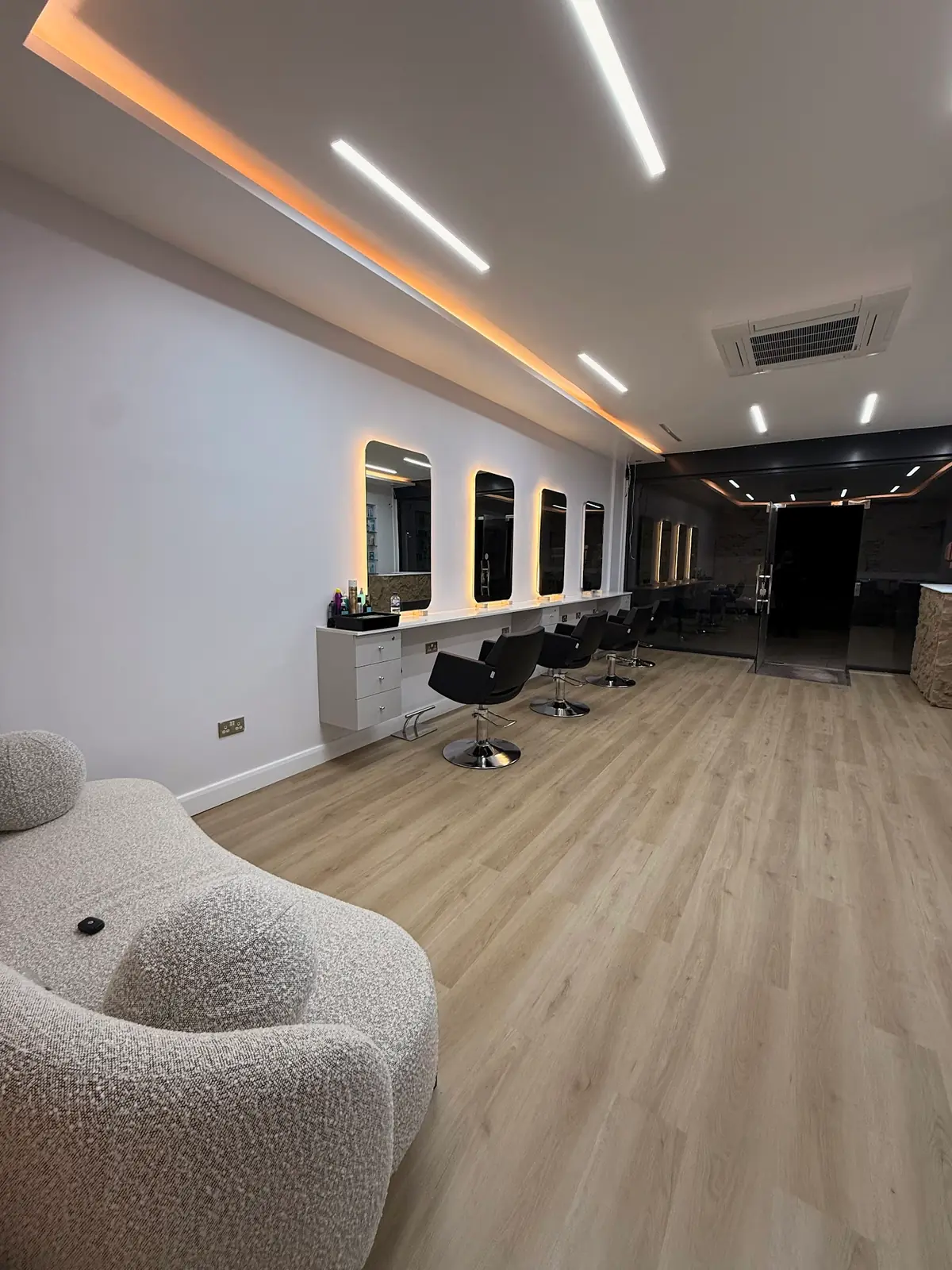 Glow Hair & Beauty & Laser Clinic