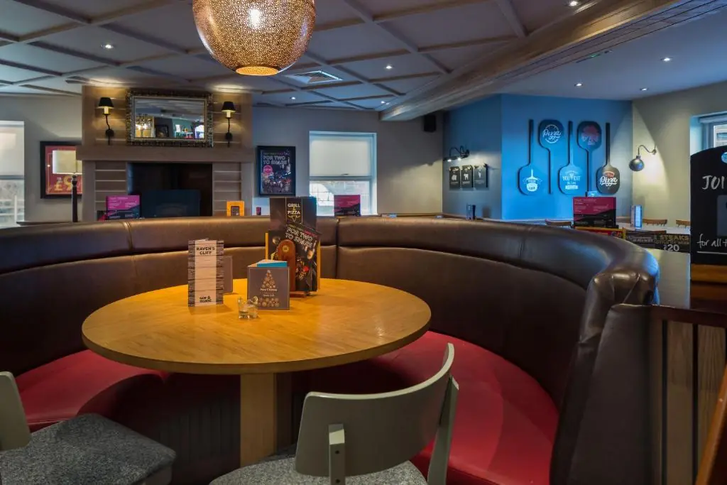 Raven's Cliff — Bars in Motherwell