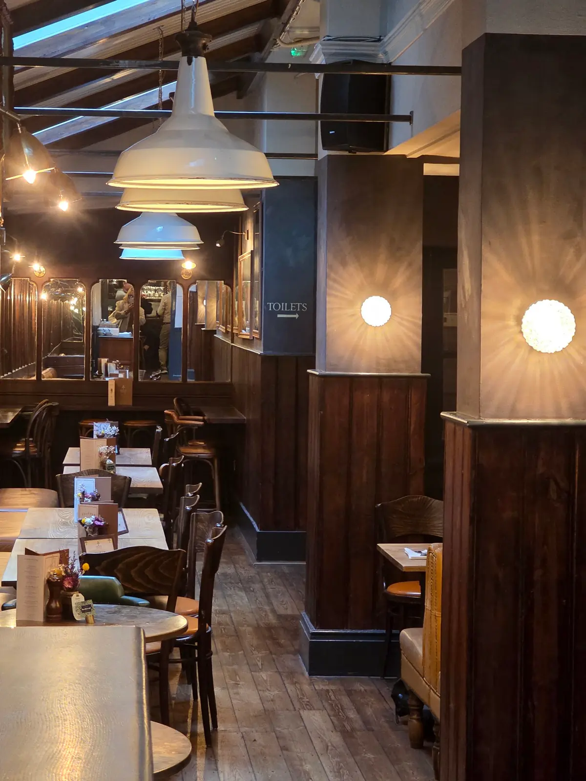 Daly's Wine Bar & Beer Hall photo (photo 2 of 3)