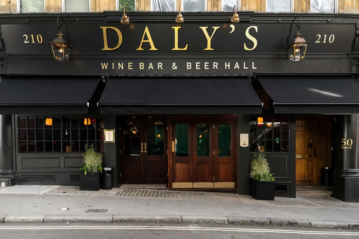 Daly's Wine Bar & Beer Hall — Bars in London
