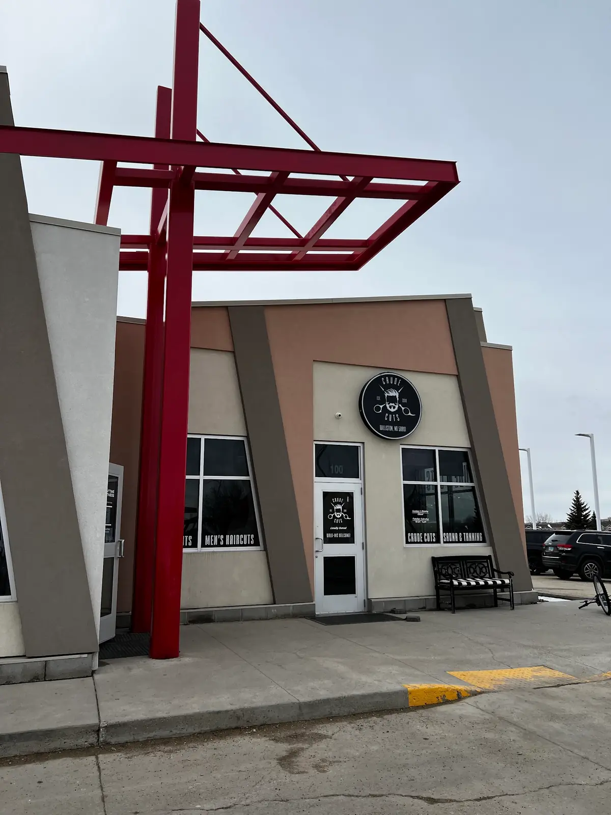 Crude Cuts Mens Salon — Hair Salons in Williston
