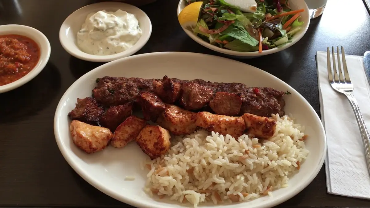 Yeni Umut 2000 Dalston photo (photo 2 of 3)
