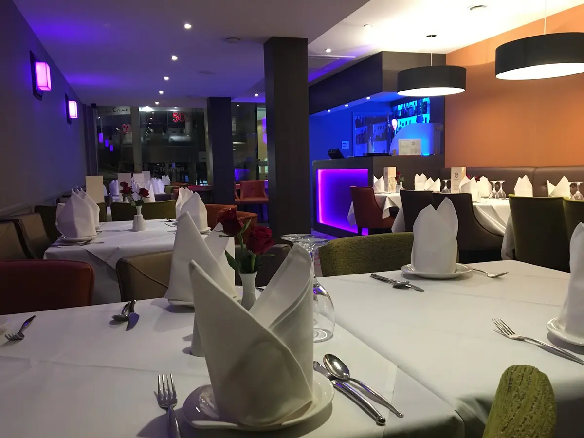 Maloncho Tandoori (Guildford) — Indian restaurants in Guildford