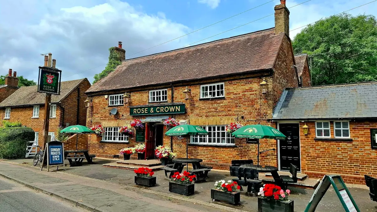Rose & Crown photo (photo 3 of 3)