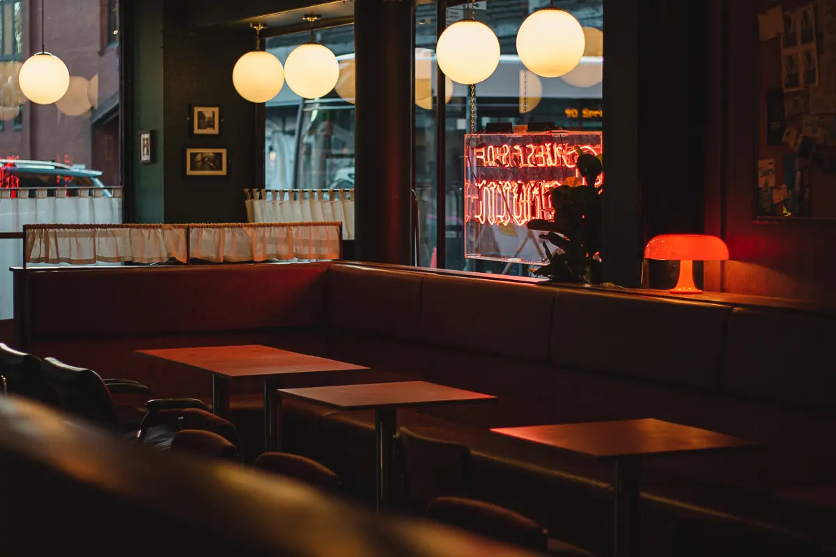 West Side Tavern — Bars in Glasgow