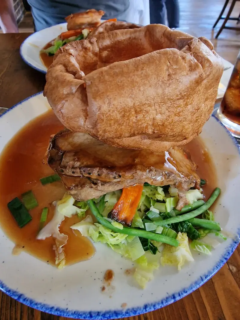 Queens Head photo (photo 2 of 3)
