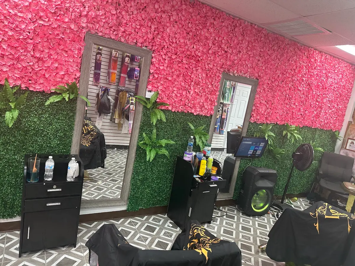 Shii-Shii Beauté et Bien-Être — Beauty Salons in Salisbury