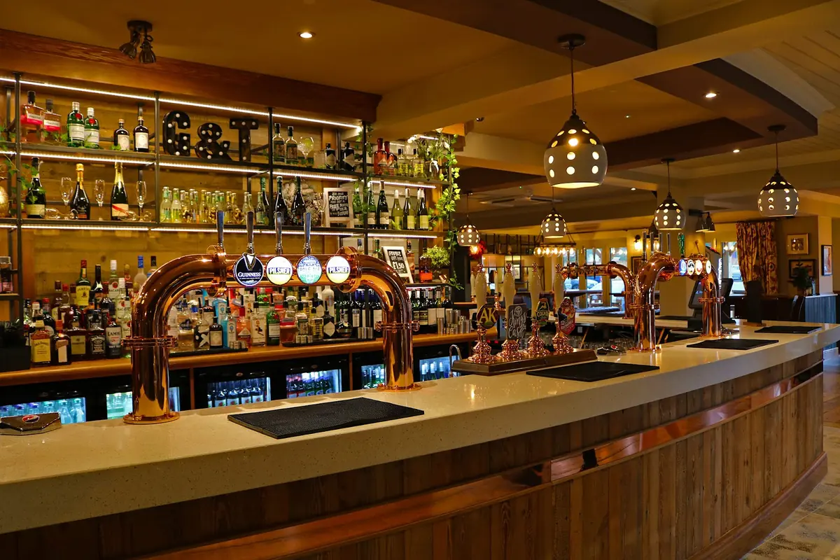 Kings Reach — Bars in Biggleswade