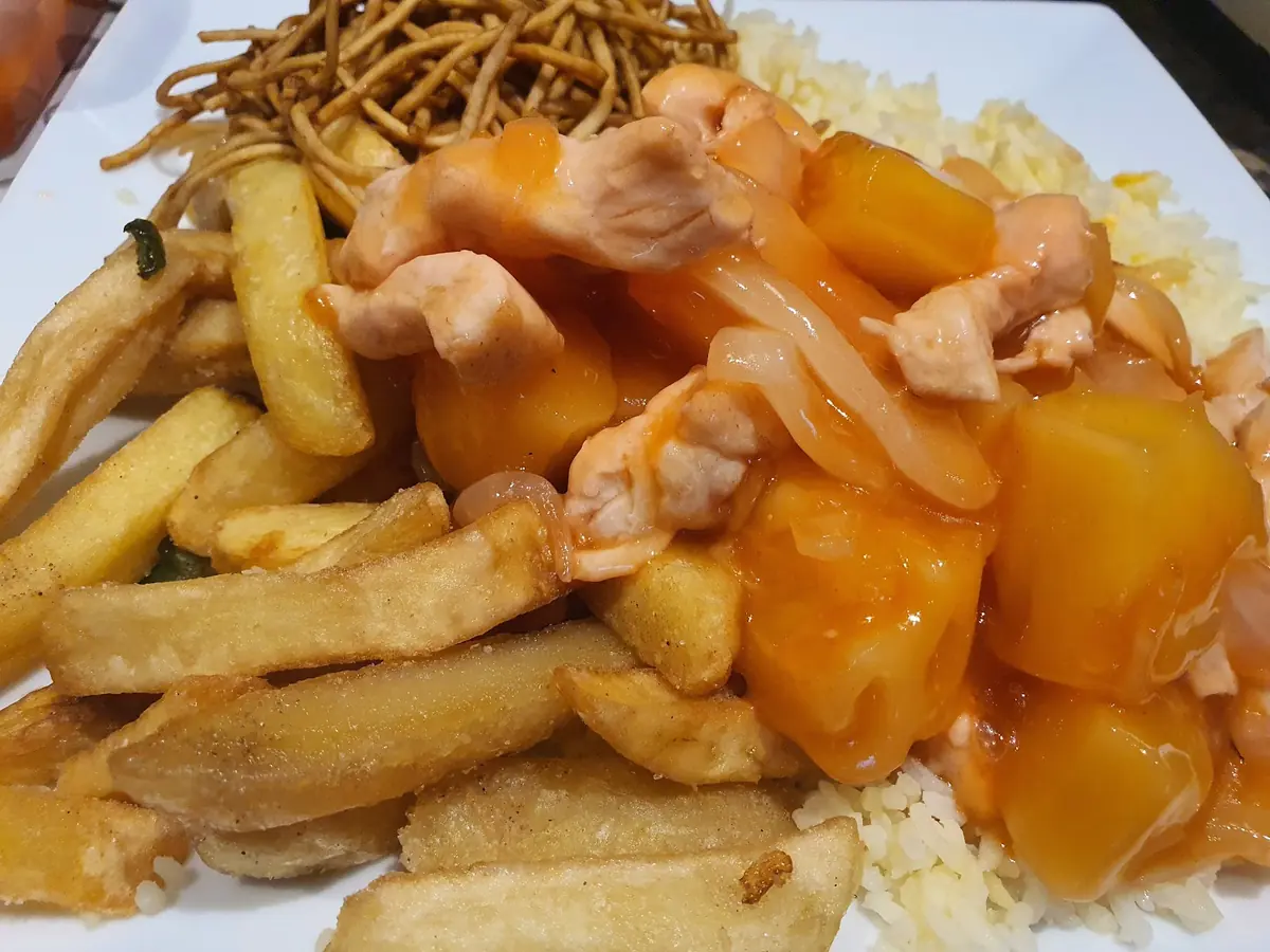 Lee's Chinese Takeaway