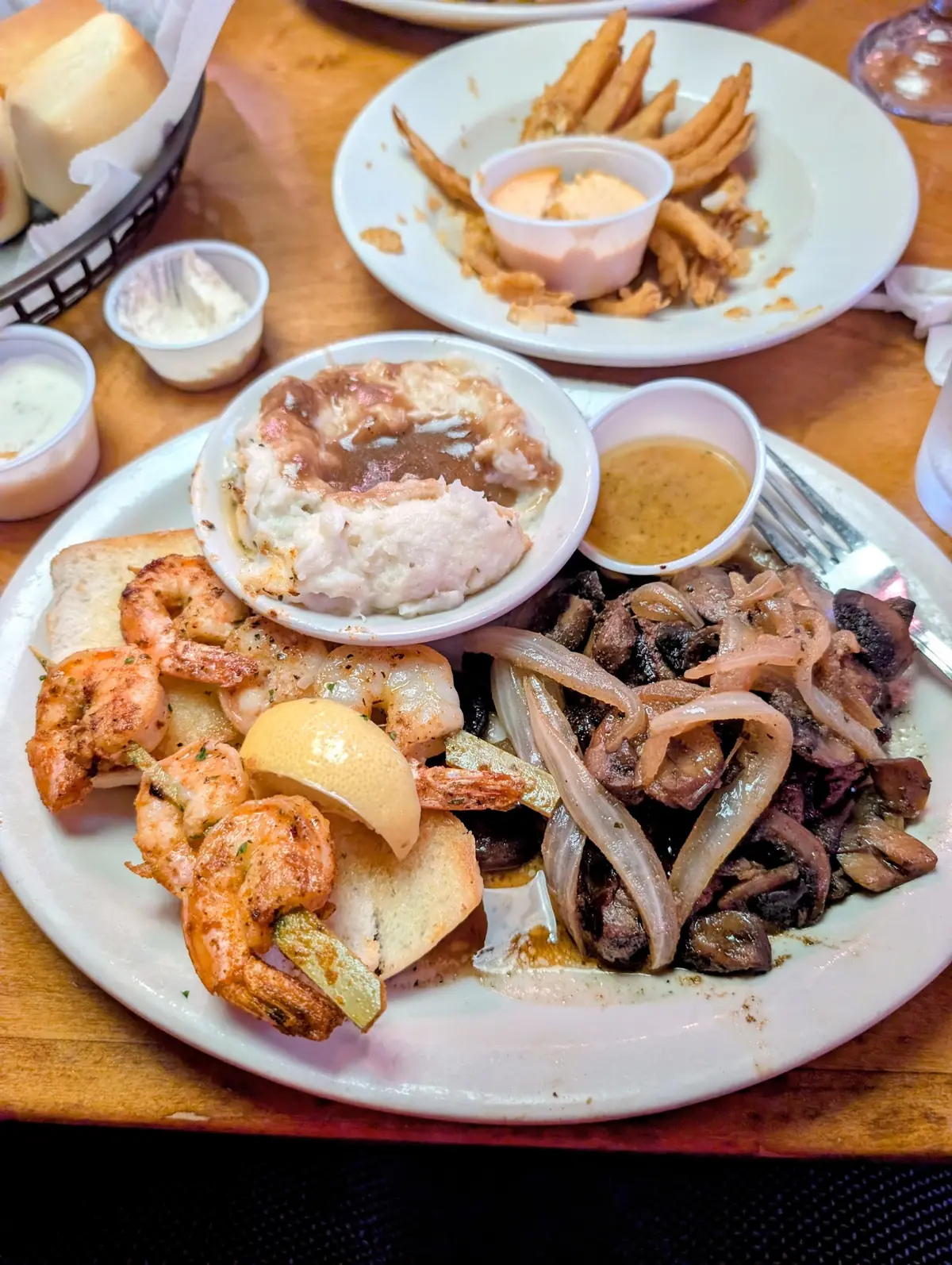 Texas Roadhouse photo (photo 3 of 3)