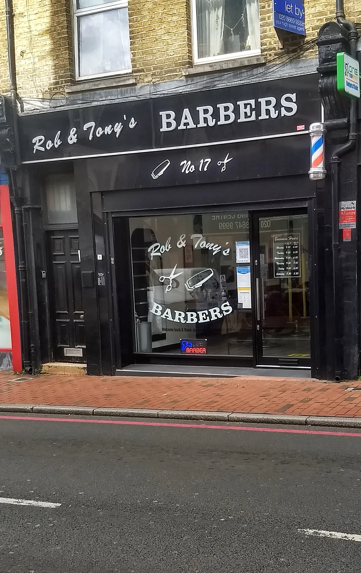 Akos Barbers photo (photo 1 of 3)