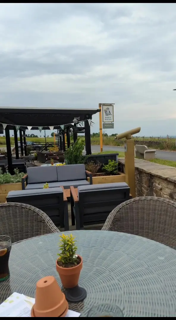Hare & Hounds Inn photo (photo 2 of 3)