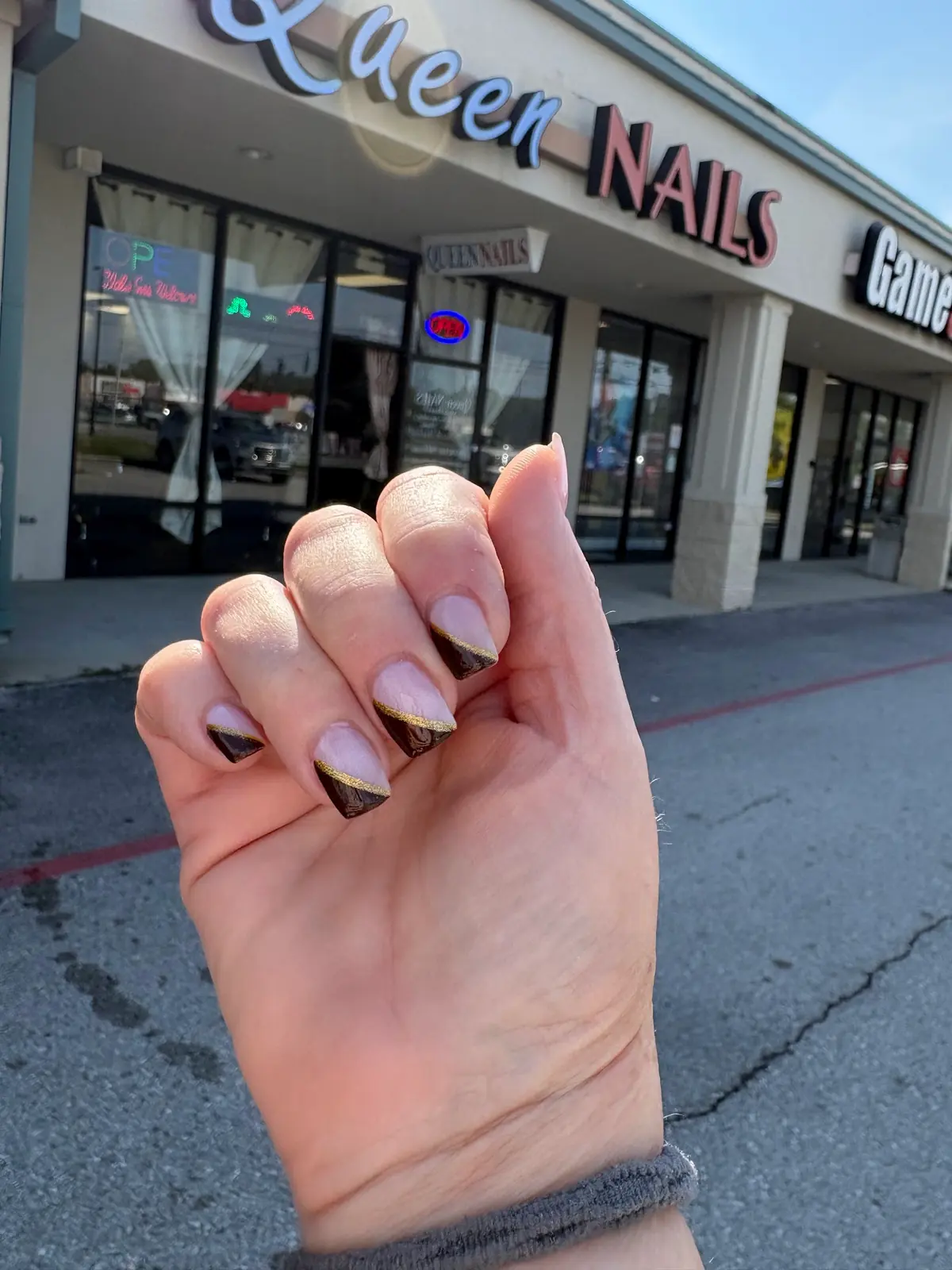 Queen Nails — Nail Salons in Boaz