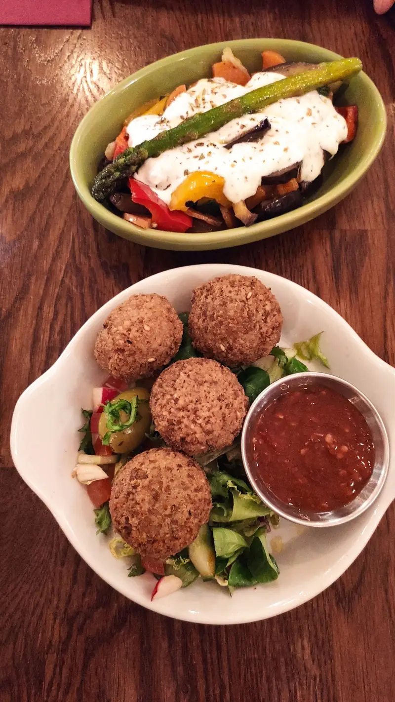 Meze Meze Edinburgh photo (photo 3 of 3)