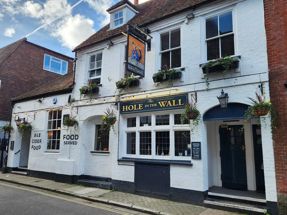 The Hole in the Wall photo (photo 2 of 3)