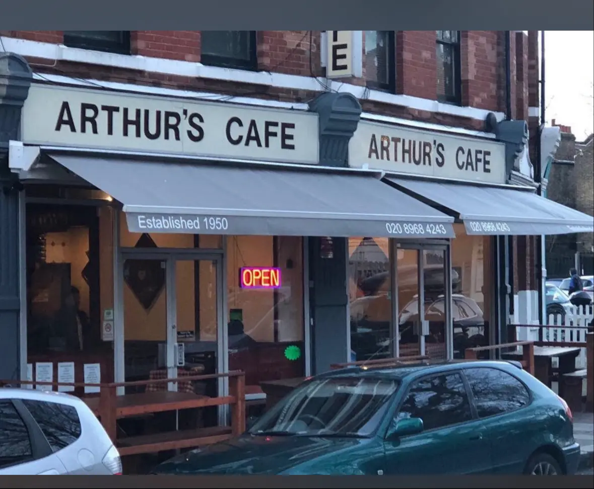 Arthur's Café Restaurant — Cafes in London