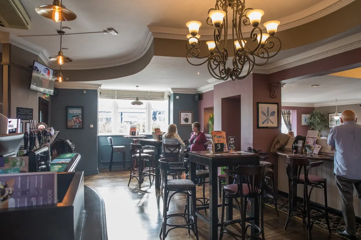 Monkseaton Arms — Bar & grills in Whitley Bay