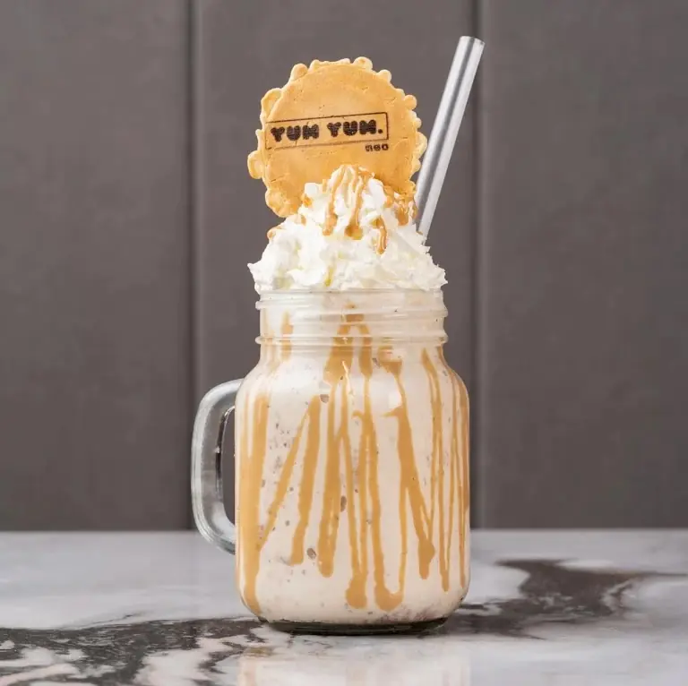 Yum Yum Burgers & Desserts photo (photo 1 of 3)