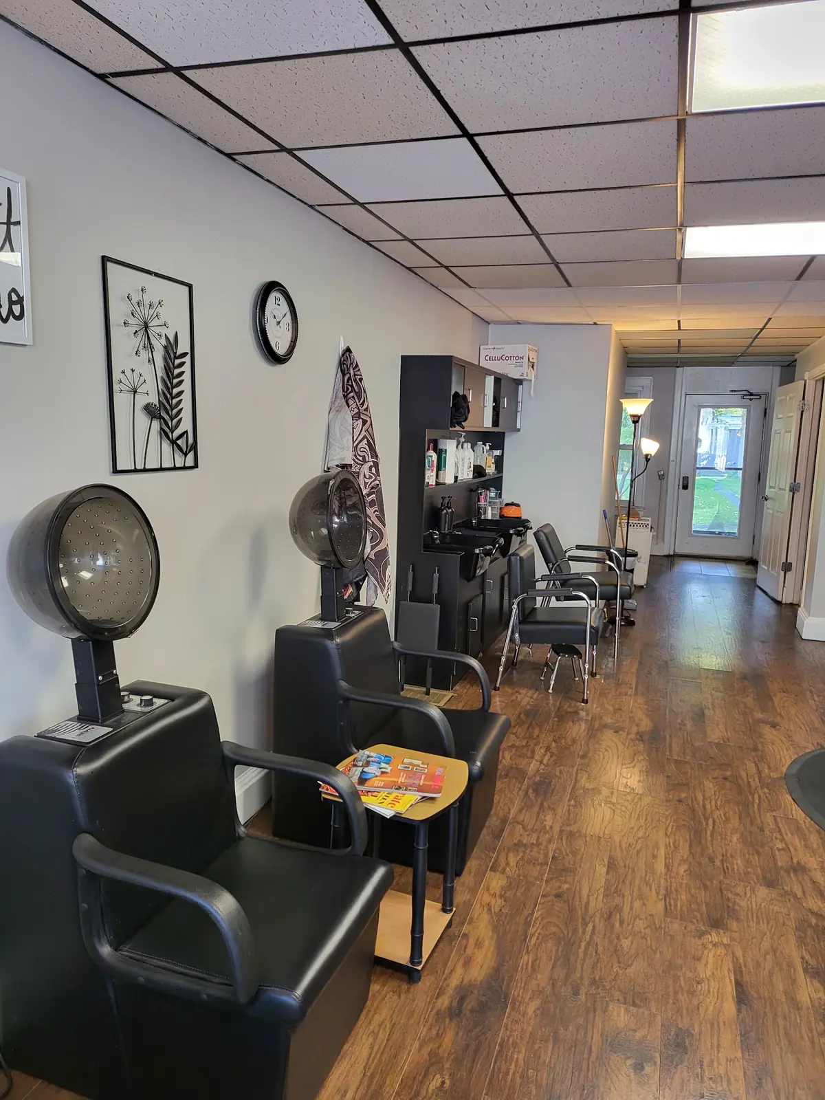 Cuts By Benny & the Jets photo (photo 2 of 3)
