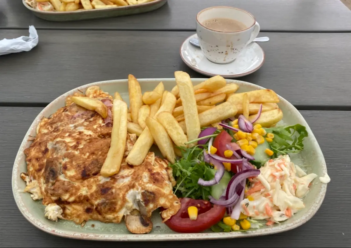 Lakeview Palace Cafe — Cafes in Hornchurch