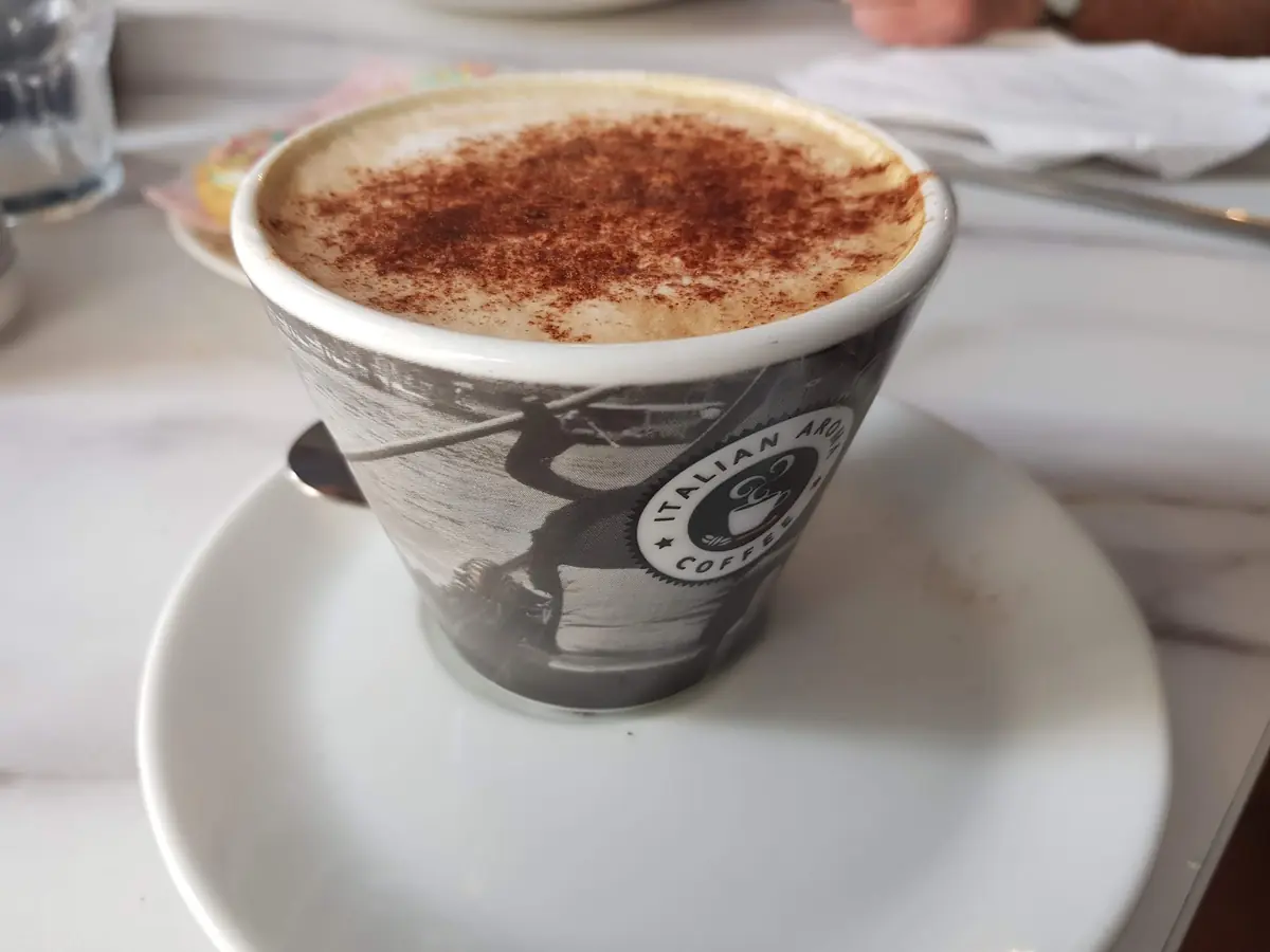 Cafe Creme photo (photo 2 of 3)