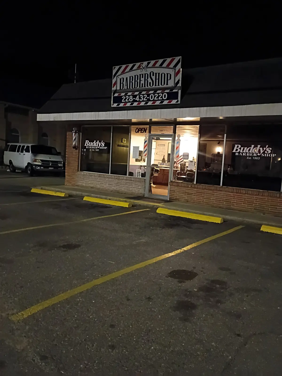 Buddy's Barber Shop