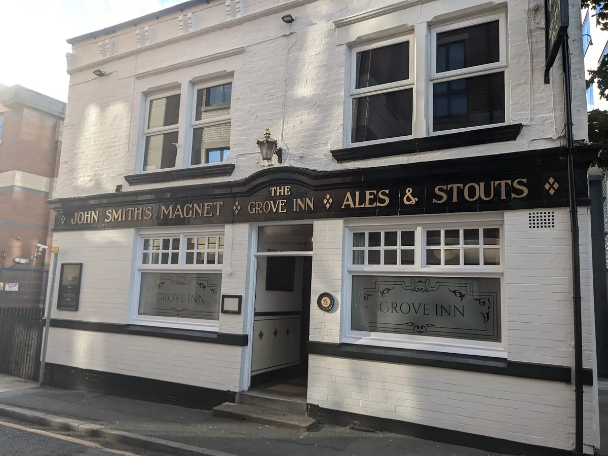 The Grove Inn — Bars in Leeds
