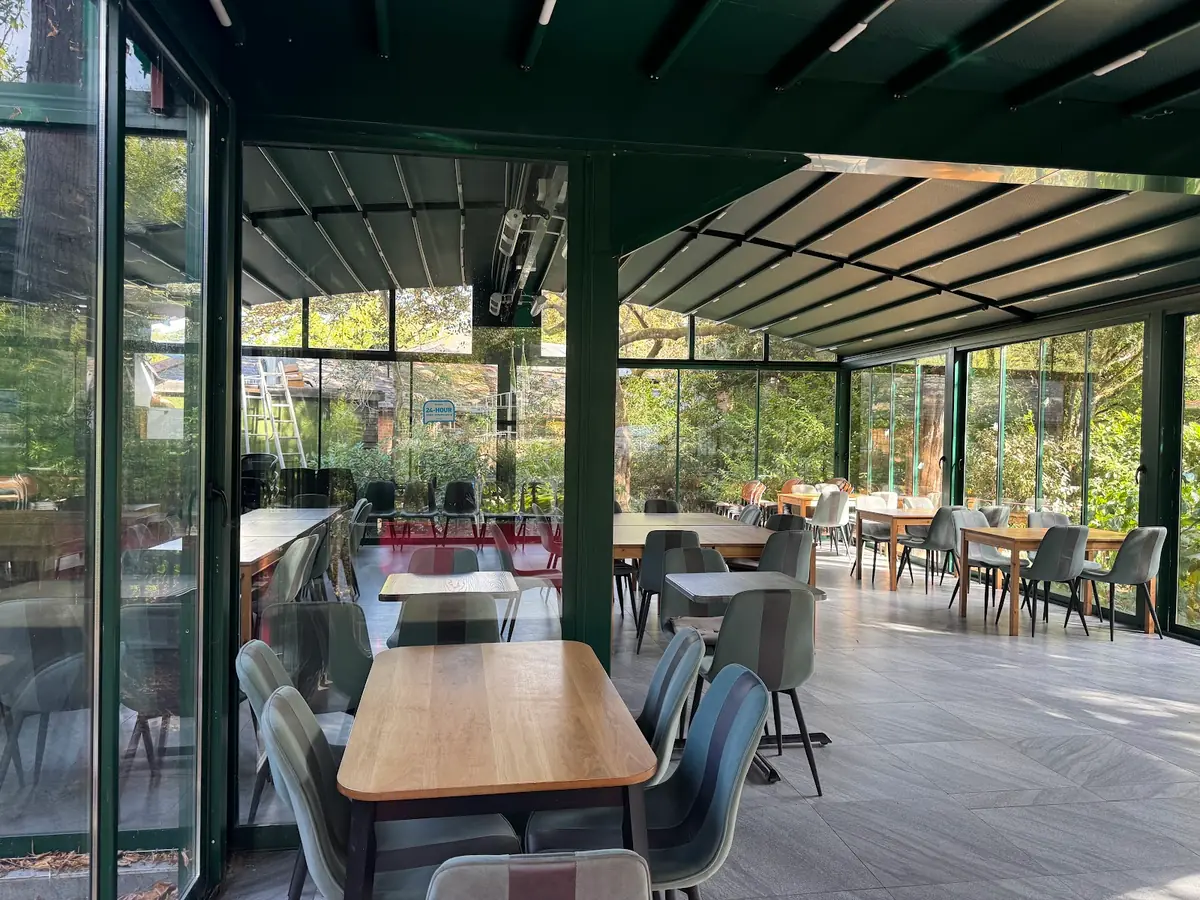 Oaks Park Cafe photo (photo 2 of 3)