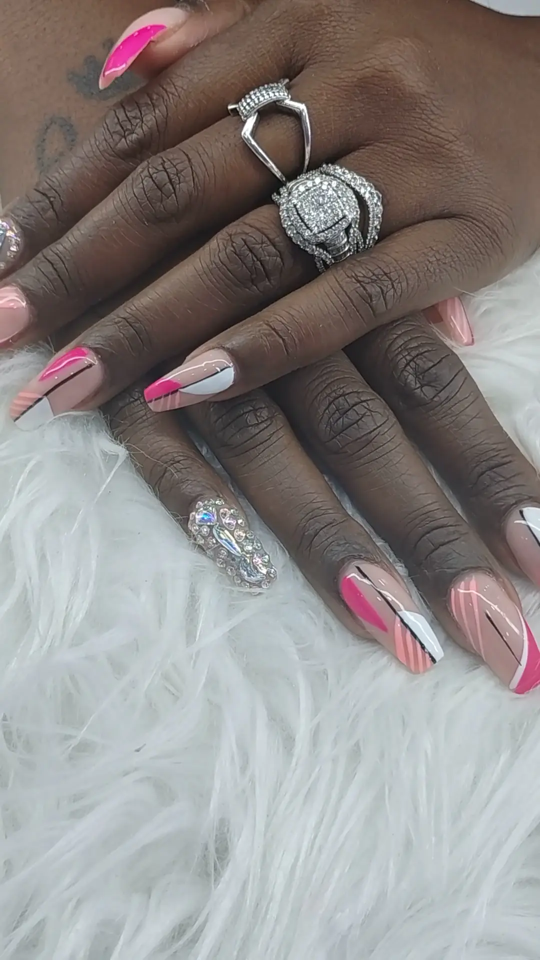 Tropical Nails Salon photo (photo 2 of 3)