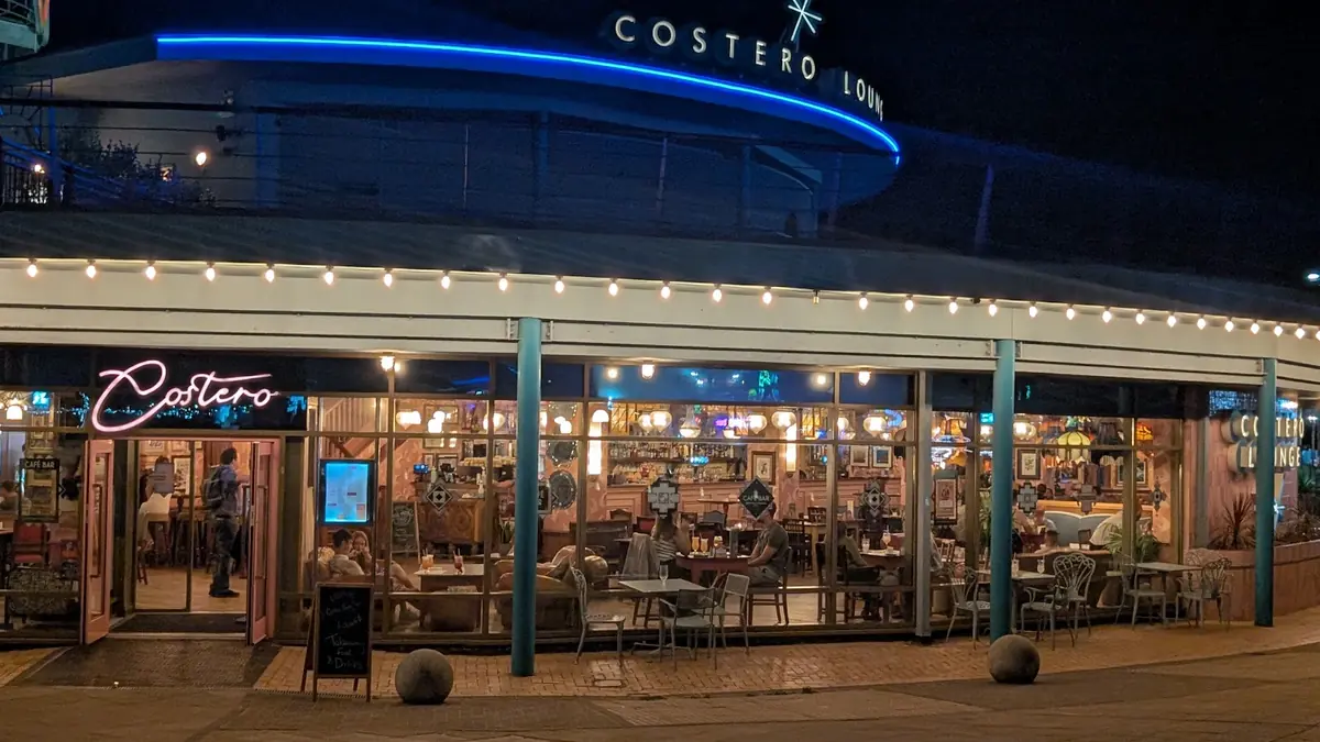 Costero Lounge photo (photo 1 of 3)