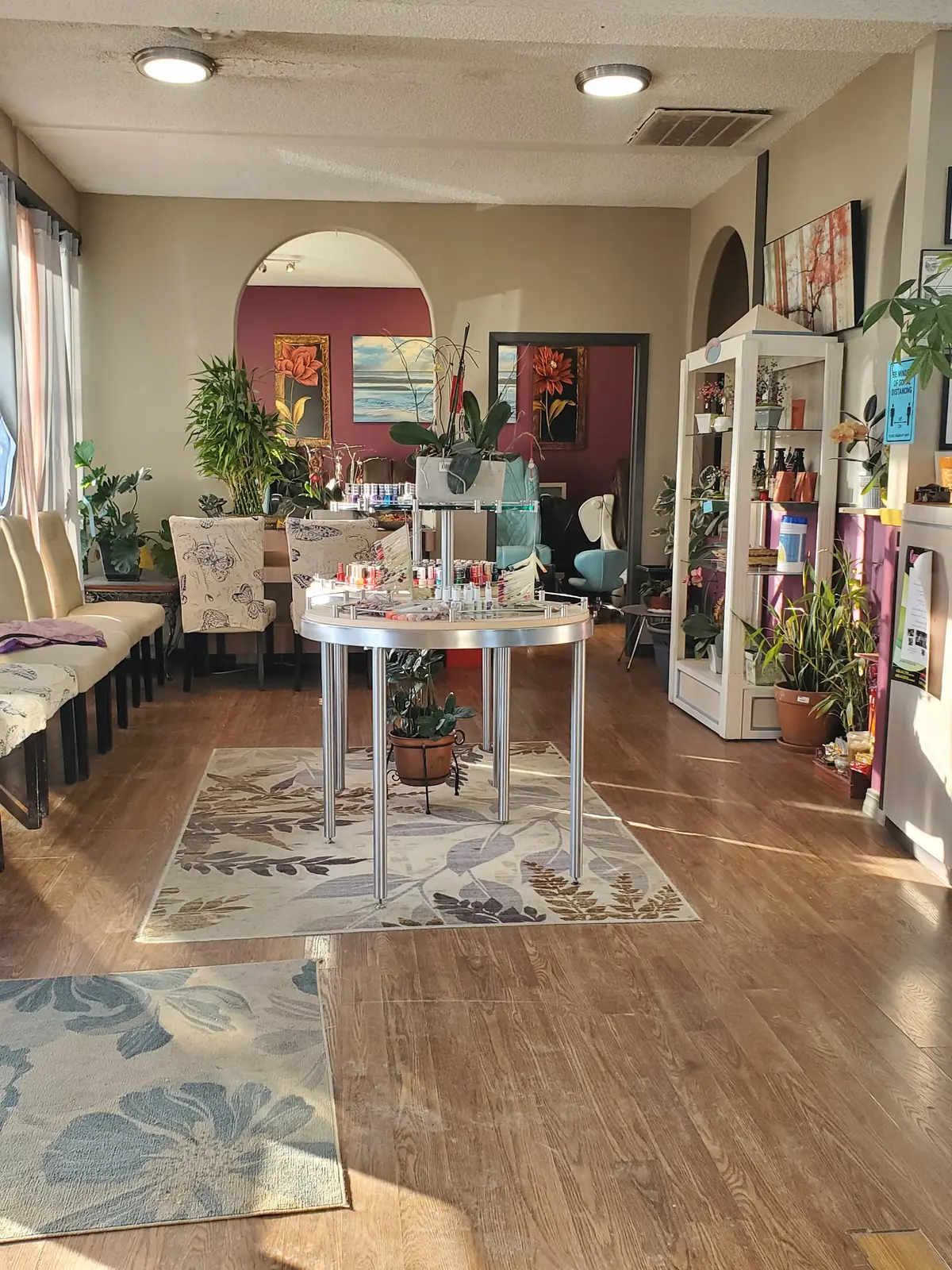 Four Seasons Nail Salon photo (photo 1 of 3)