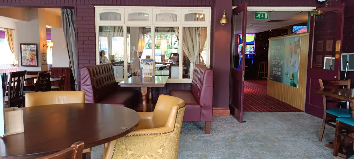 Old Wirral Hundred — Bars in Ellesmere Port