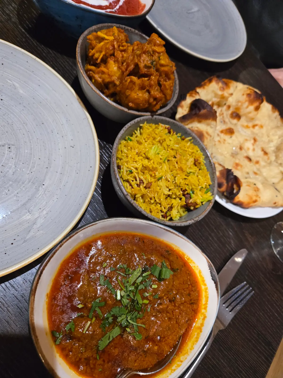 Saffron Indian & Bangladeshi Restaurant photo (photo 2 of 3)