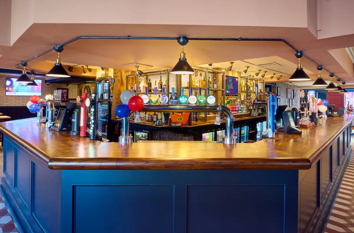 Baileys Court Inn — Bars in Bristol