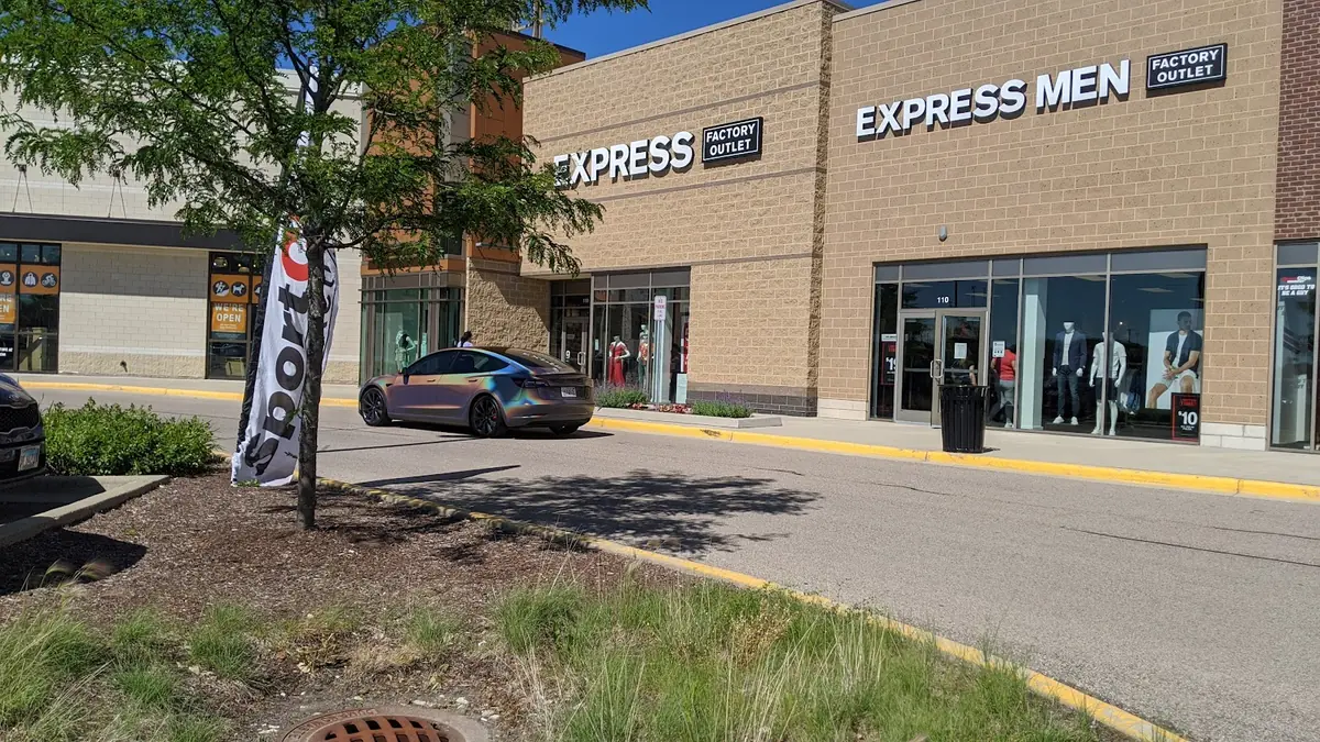 Shops at Kildeer — Shopping Malls in Kildeer
