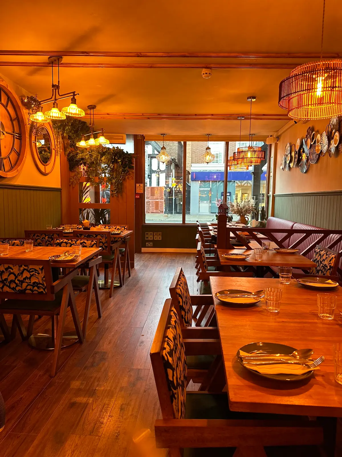 Russell's Thai Tapas photo (photo 1 of 3)