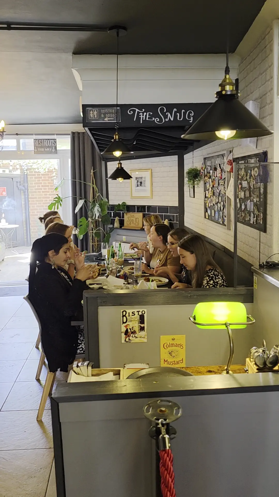 Mister's Cafe & Bistro photo (photo 1 of 3)