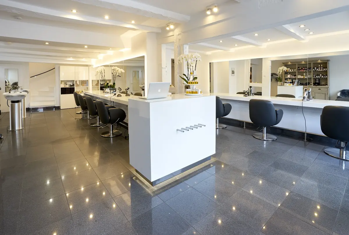 Martin Benedek Friseurmeister Olaplexsalon photo (photo 1 of 3)