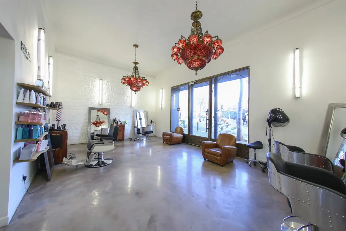 7eme Arr. coiffure photo (photo 3 of 3)