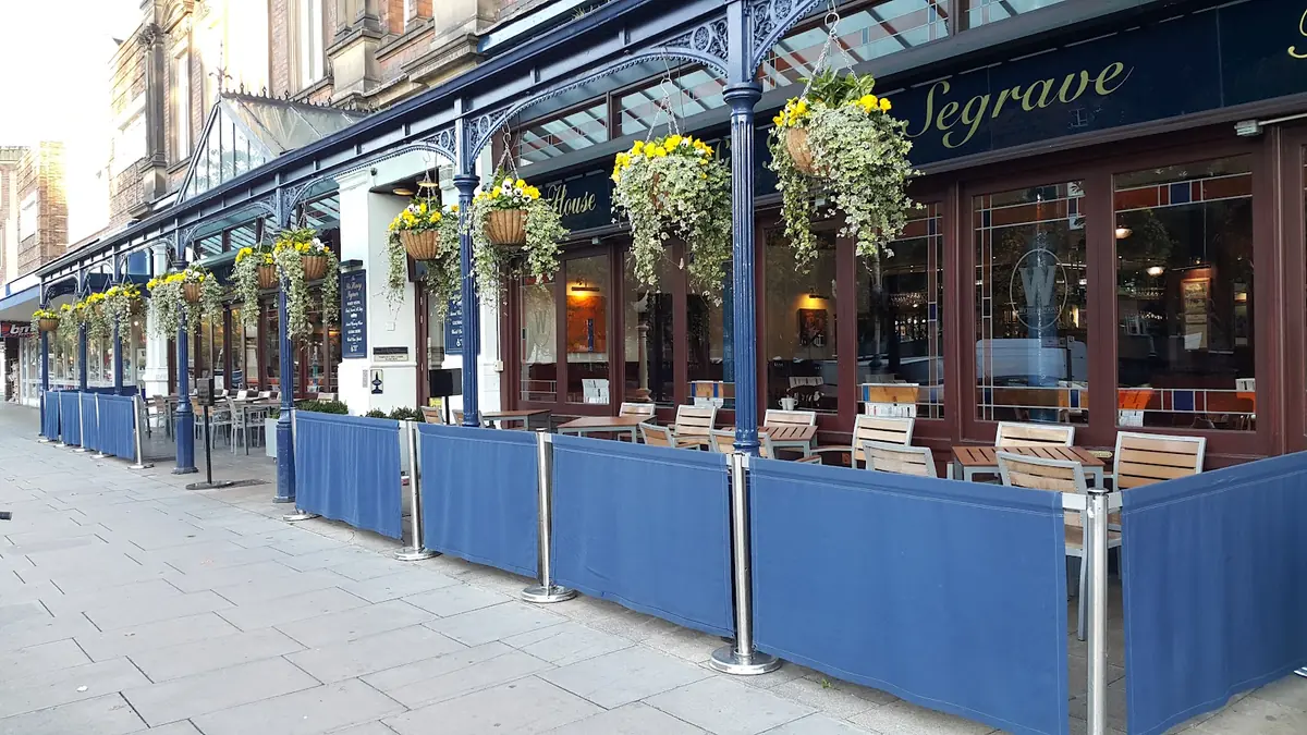 The Sir Henry Segrave — Bars in Southport