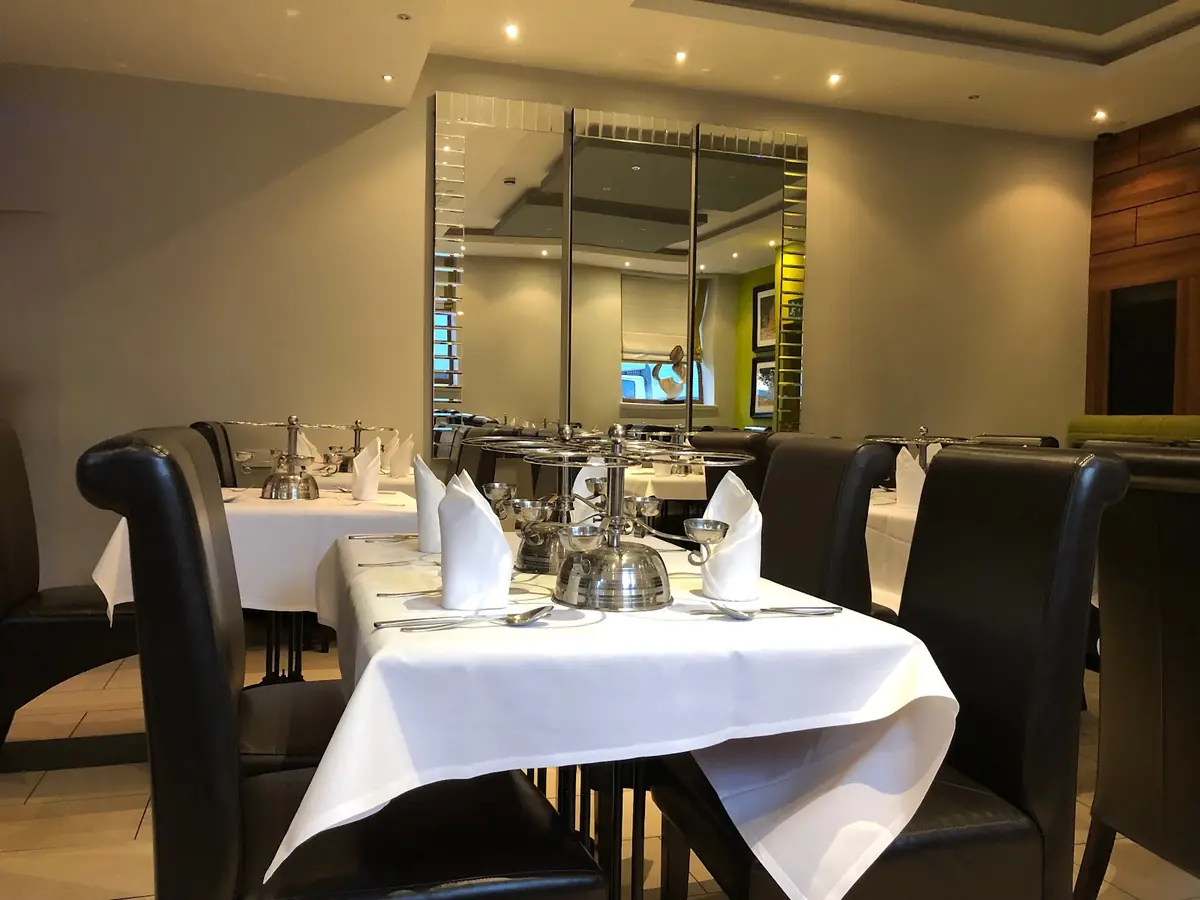 Delhi Deluxe Restaurant — Indian restaurants in Greenock