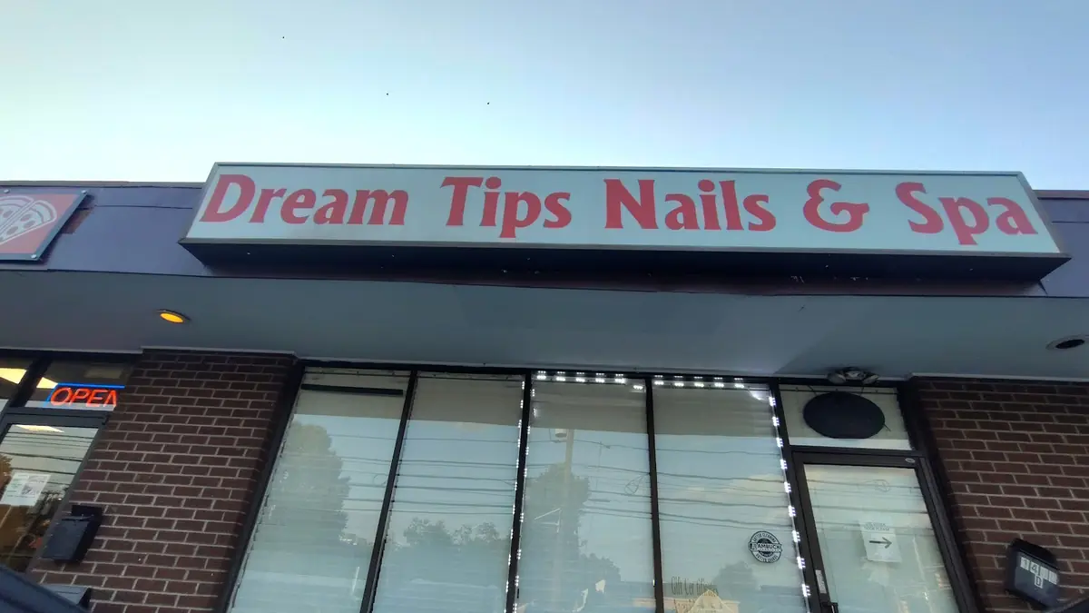 Dream Tips Nails & Spa photo (photo 1 of 3)