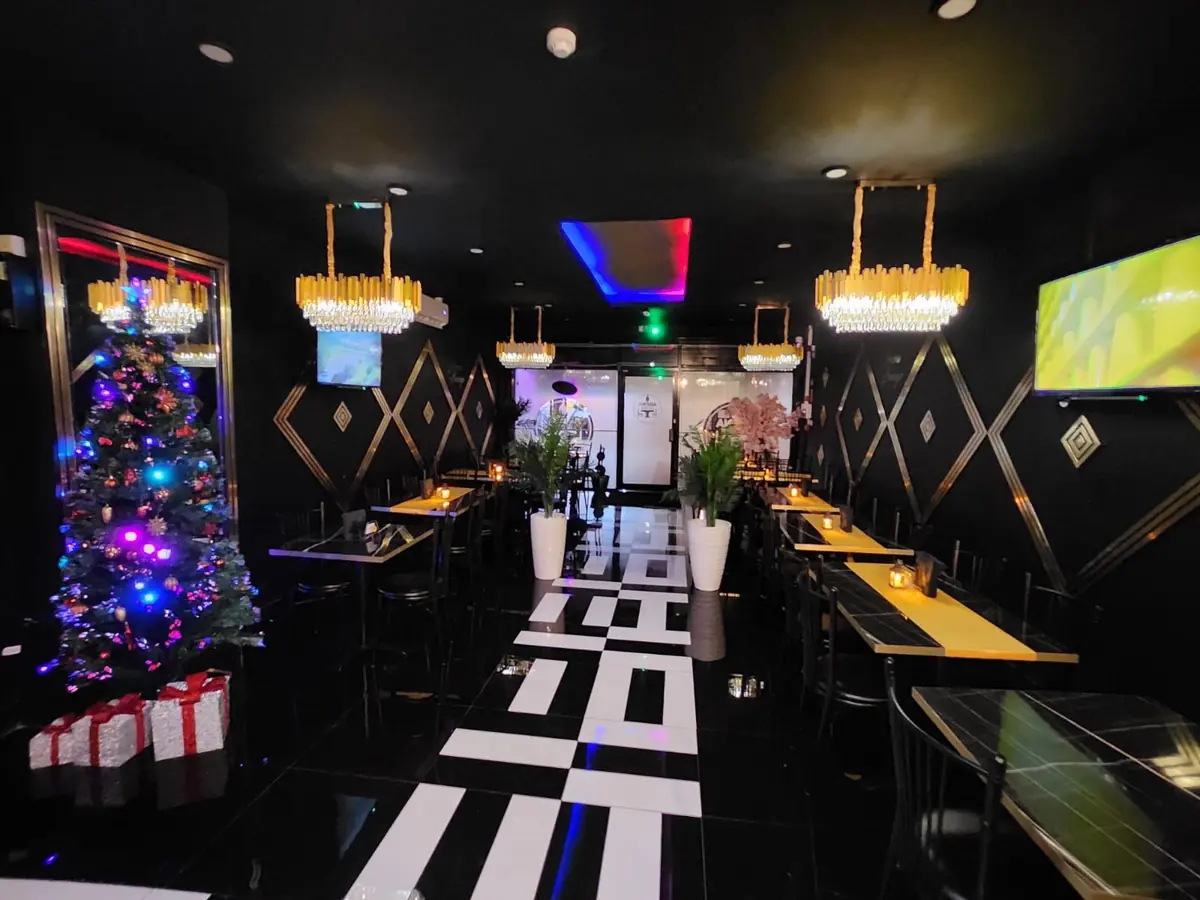 Arena Lounge photo (photo 2 of 3)