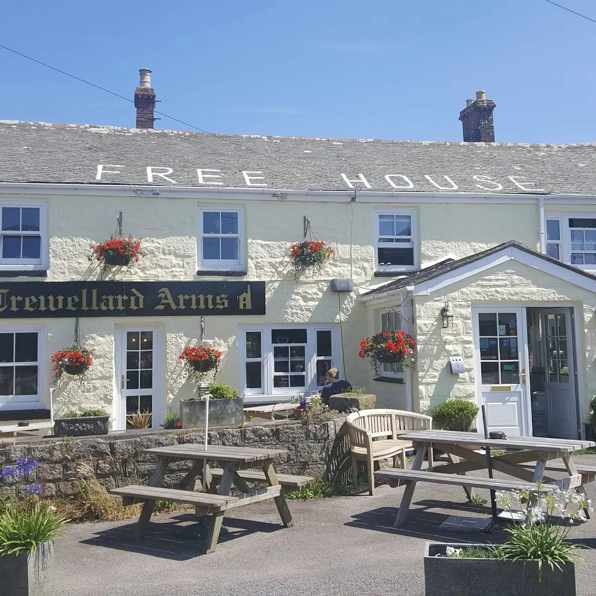 Trewellard Arms photo (photo 2 of 3)
