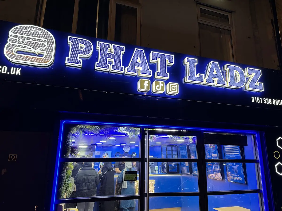Phat Ladz - Stalybridge